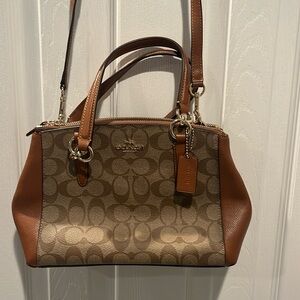 Coach bag with classic logo and removable crossbody strap
